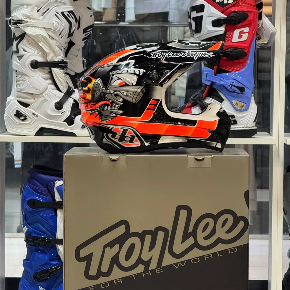 Capacete TROY LEE MX SE-4