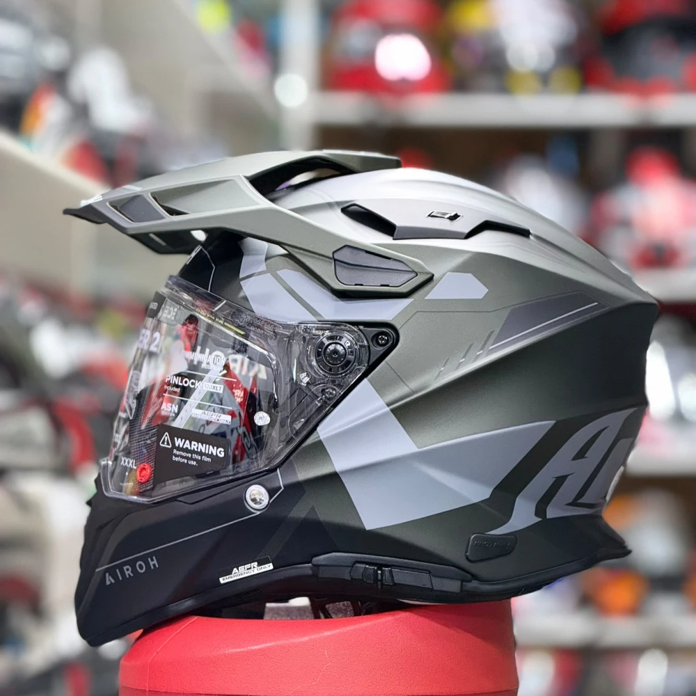 https://manosproracing.s3.sa-east-1.amazonaws.com/products/4c80cdc1-56b3-481d-9b40-f183601d4b85.webp