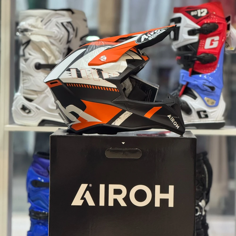 https://manosproracing.s3.sa-east-1.amazonaws.com/products/619091eb-ea0a-4a22-90d1-d3c7859ec416.webp