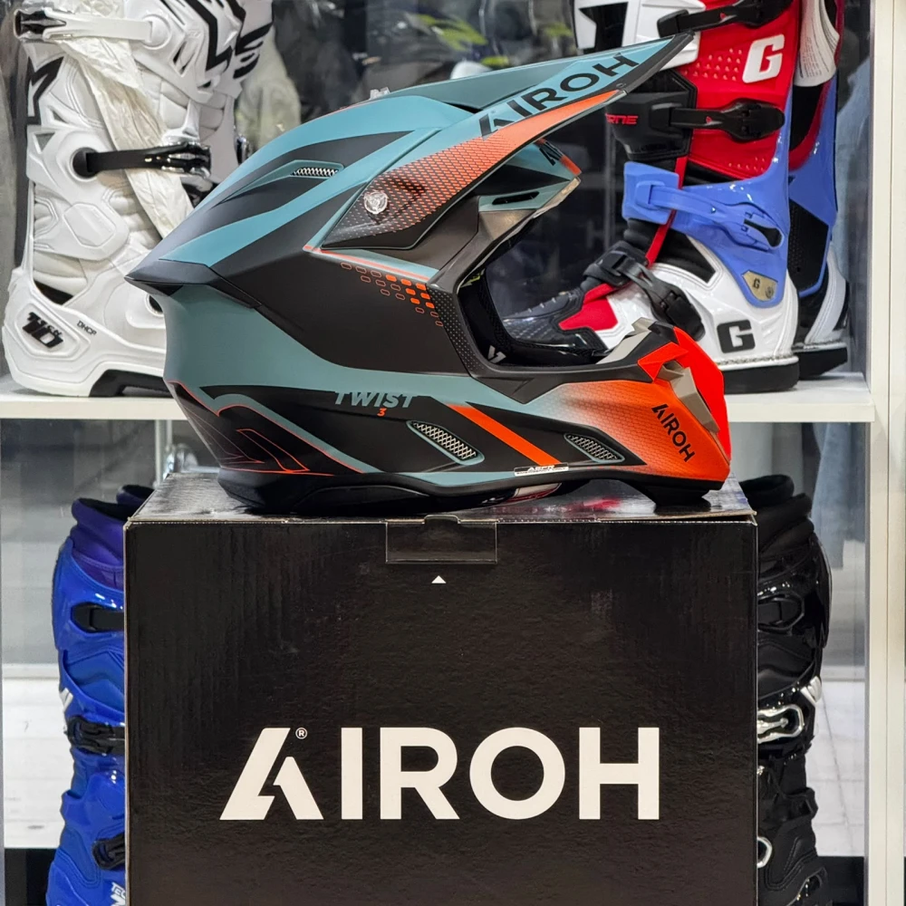 https://manosproracing.s3.sa-east-1.amazonaws.com/products/8512a6b7-da83-493e-a77f-dca5c6925405.webp