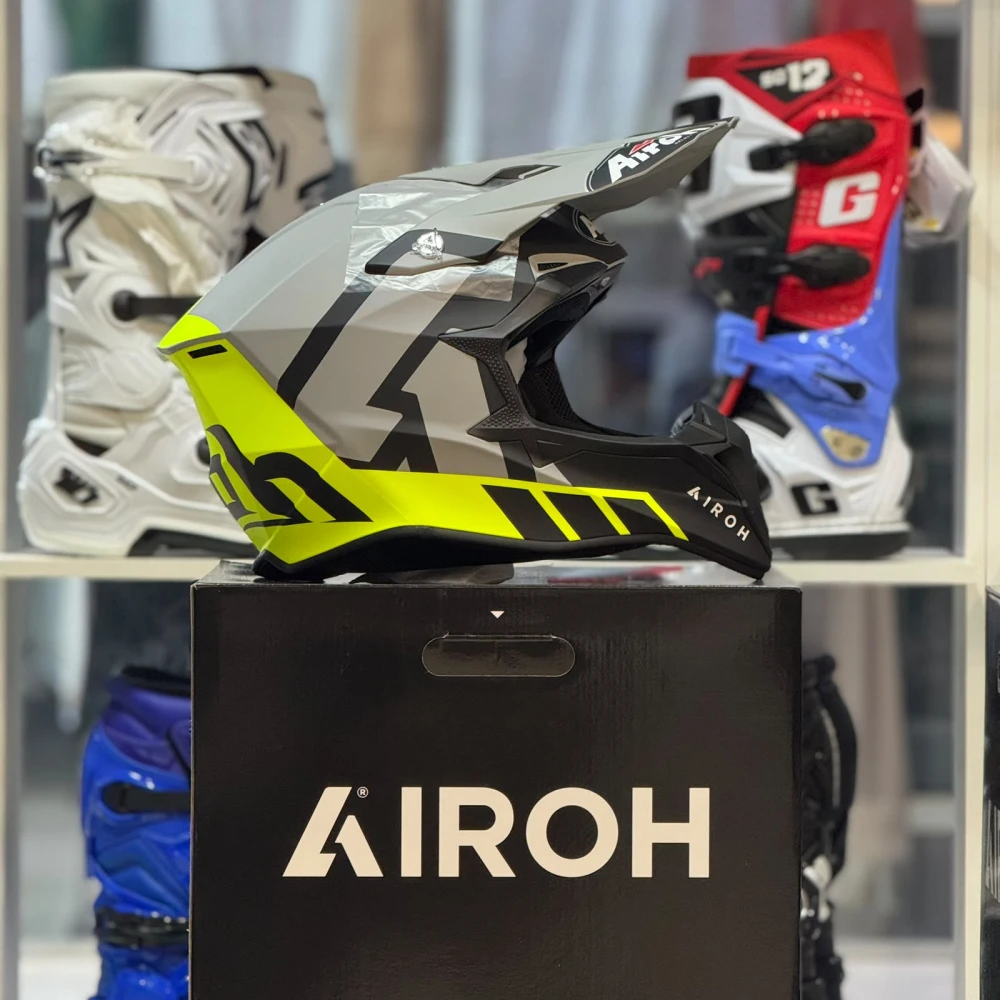 https://manosproracing.s3.sa-east-1.amazonaws.com/products/969a4156-7c47-436e-bbe0-2255571e4f96.webp