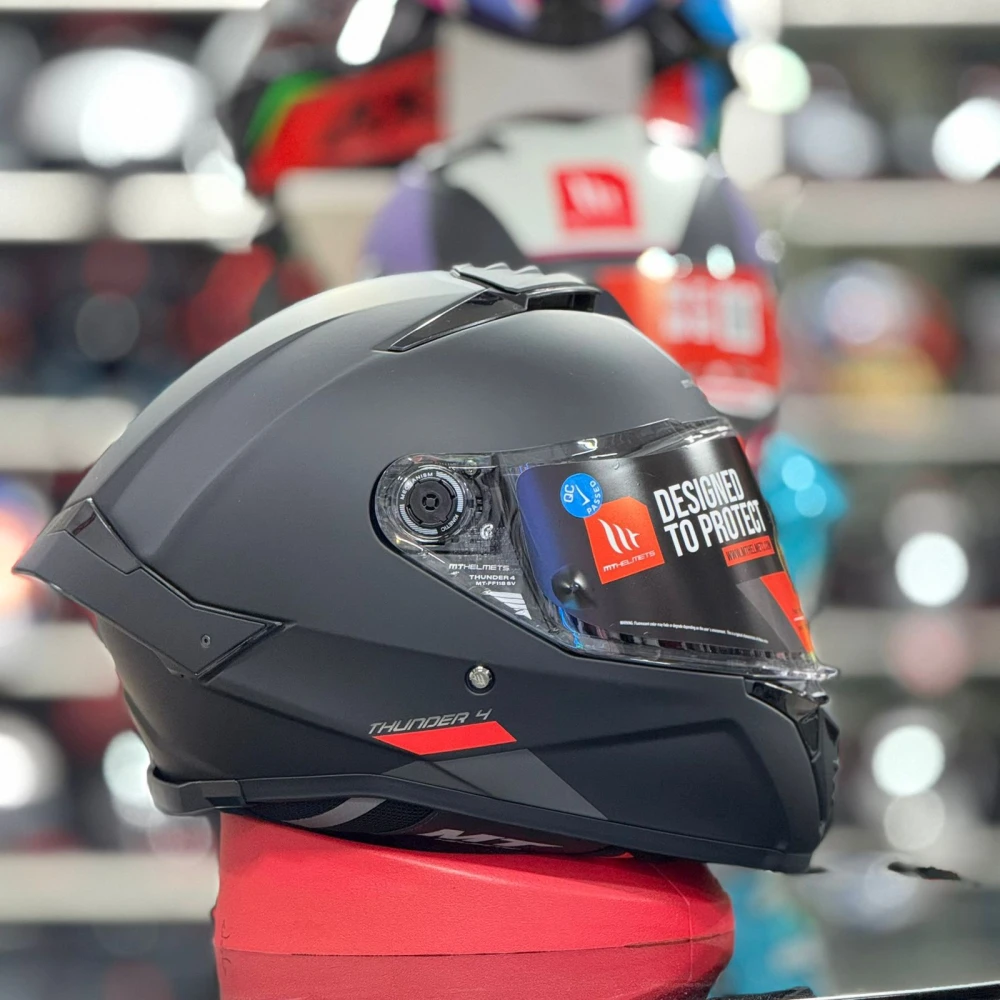 CAPACETE MT THUNDER 4