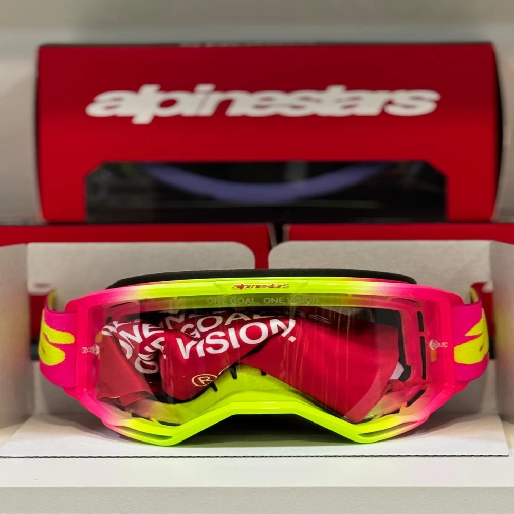 https://manosproracing.s3.sa-east-1.amazonaws.com/products/e98bea16-1e82-4ce0-9b13-51a0fb3aee2e.webp